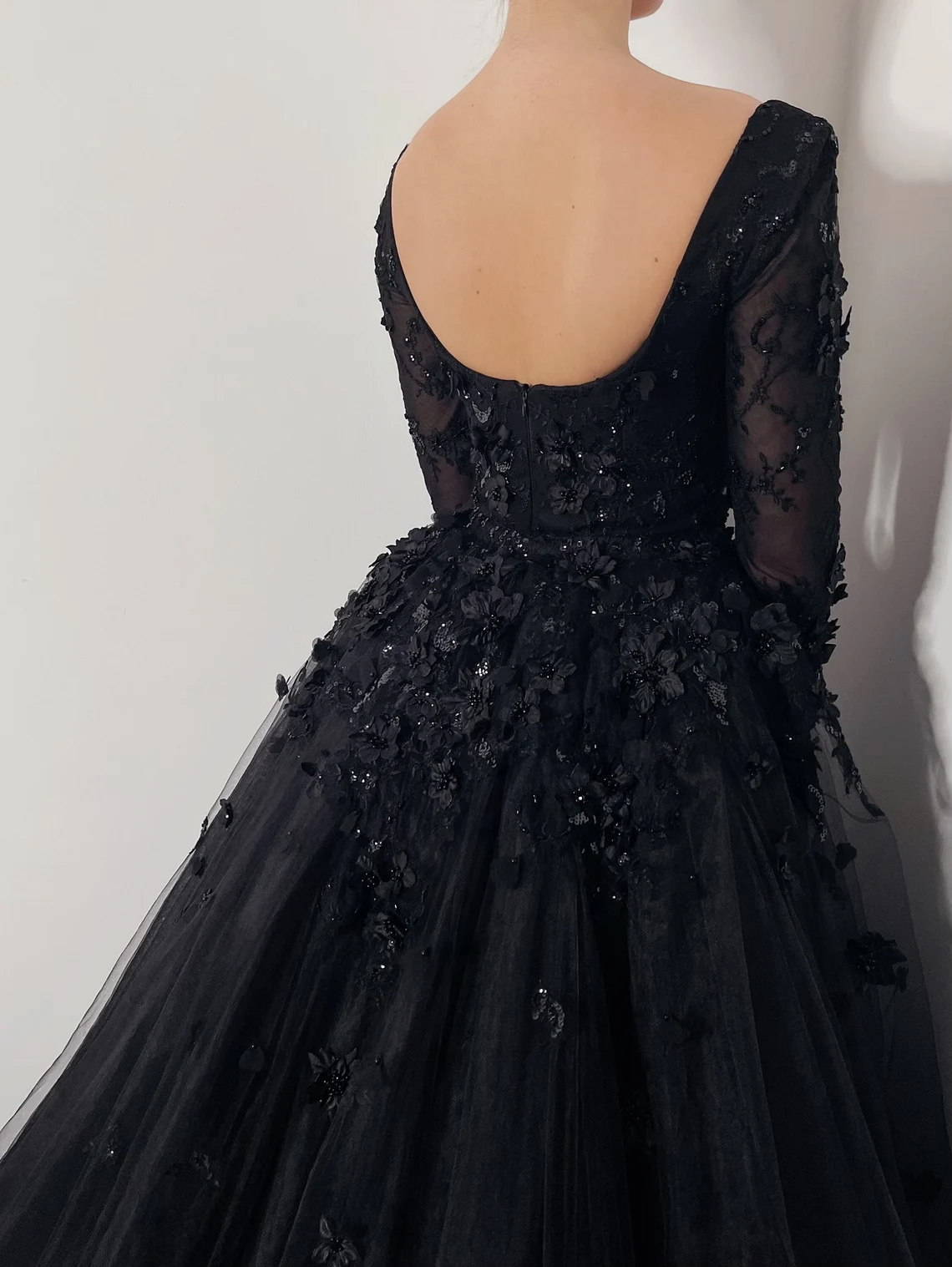 Black Gothic elegant 3D floral beaded wedding dress, open back train tulle gown,DS9580