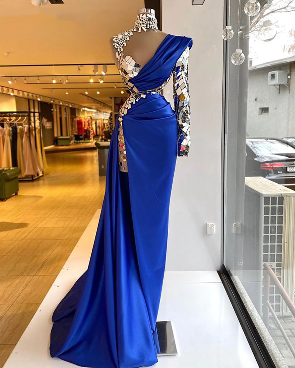 high neck crystal evening dresses long sleeve royal blue modest unique luxury sexy formal evening gown,DS5008