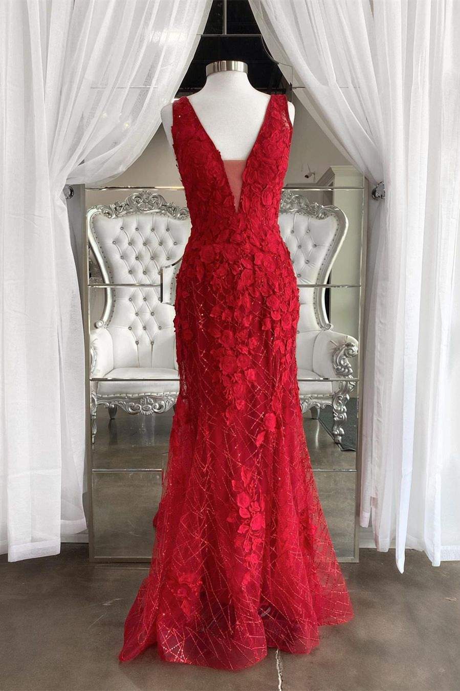 Plumgiong V-Neck Red Long Prom Dress with Appliques,DS0249